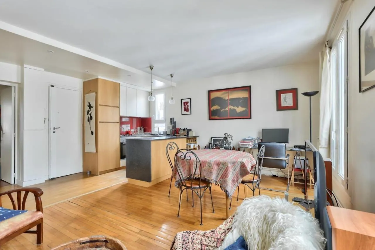 Cozy Apartment For 2 - Paris 11E